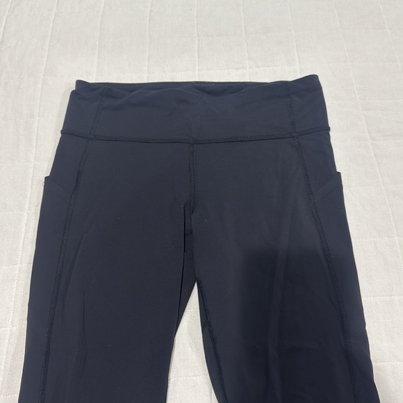 Lululemon Cropped Leggings - Picture 2 of 12
